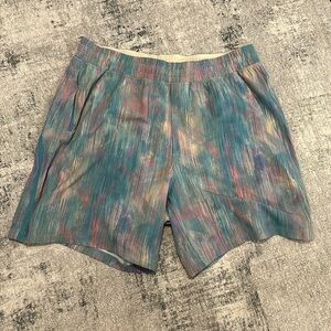 Lululemon Pace Breakers Linerless Large 7”